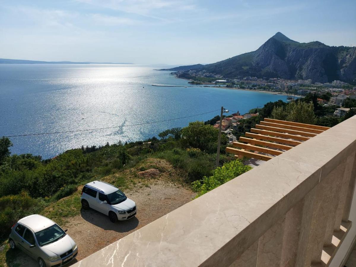 Cvita * Omis